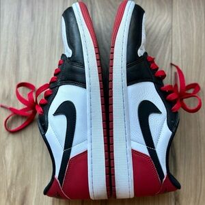 Air Jordan 1 Retro Low OG 'Black Toe’ Size 9.5 with BOX